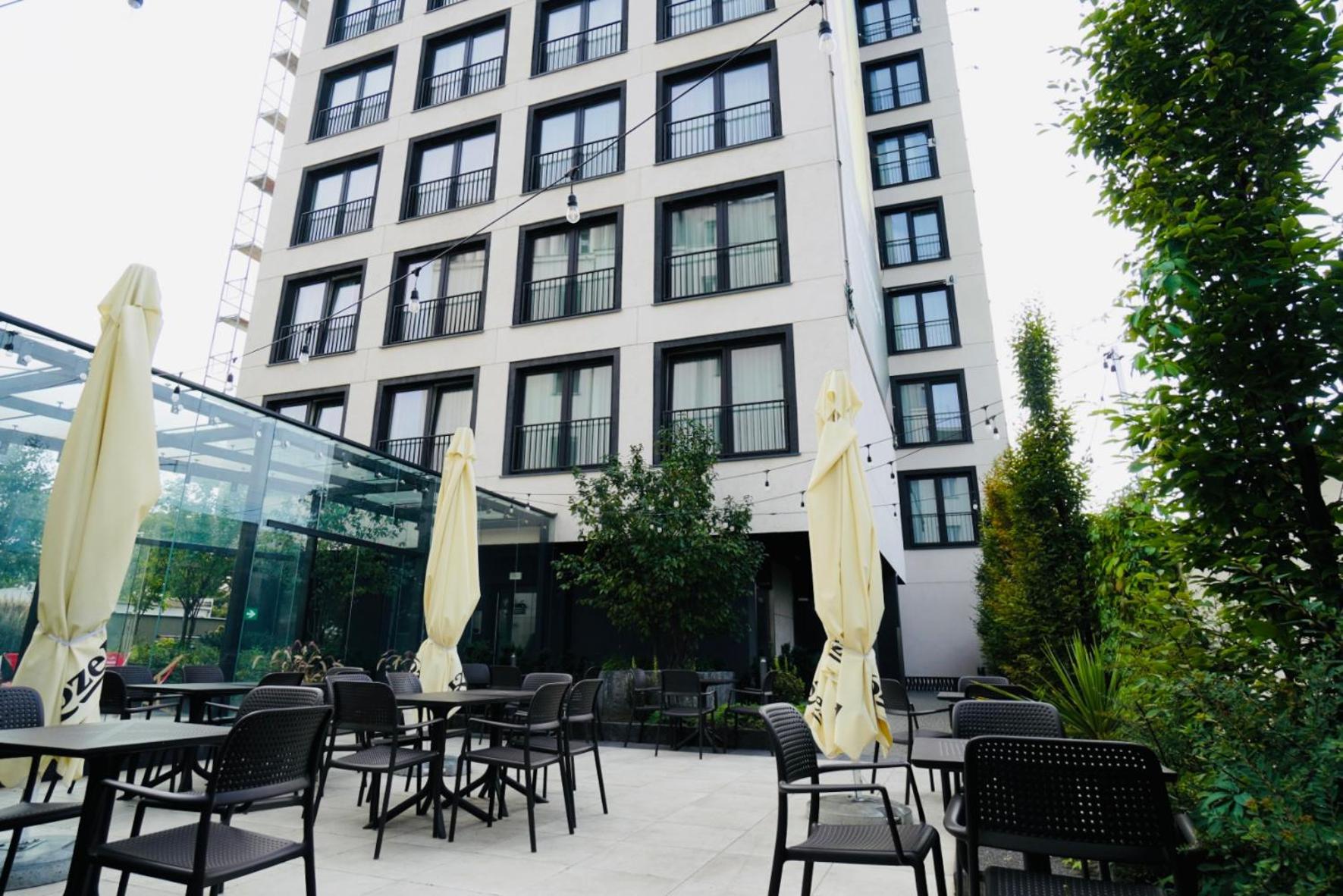Bk Aparthotel Praga - National Stadium - Comfortable Apartment For 4 People Warszawa Exteriör bild