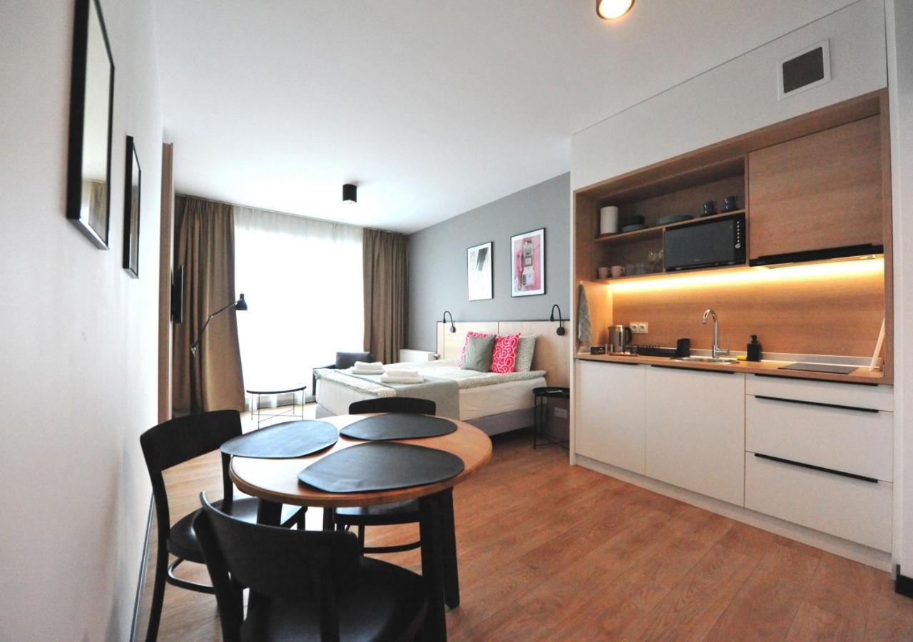 Bk Aparthotel Praga - National Stadium - Comfortable Apartment For 4 People Warszawa Exteriör bild